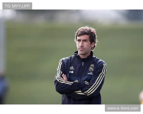 西媒:沙尔克04有意聘请劳尔出任主教练以挽救球队于水火之中 西媒:沙尔克04有意聘请劳尔出任主教练以挽救球队于水火之中